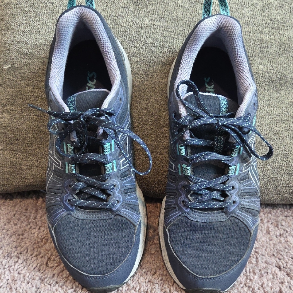 Stylish Gray Women's Sneakers